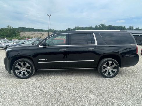 Used 2017 GMC Yukon XL Denali w/ Open Road Package AWD/4WD image 2