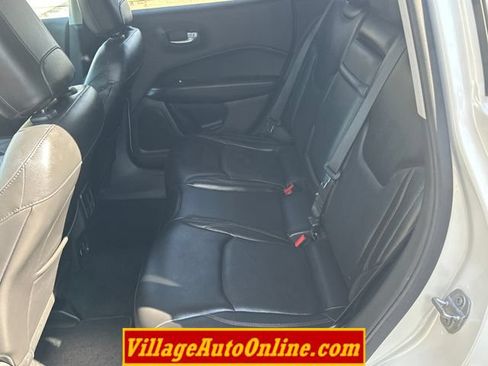 Used 2018 Jeep Compass Limited AWD/4WD image 34