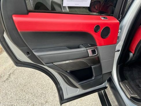 Used 2022 Land Rover Range Rover Sport HST image 13