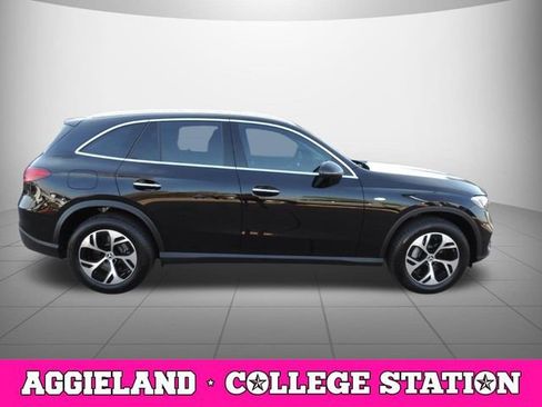 Used 2025 Mercedes-Benz GLC 350e 4MATIC image 3