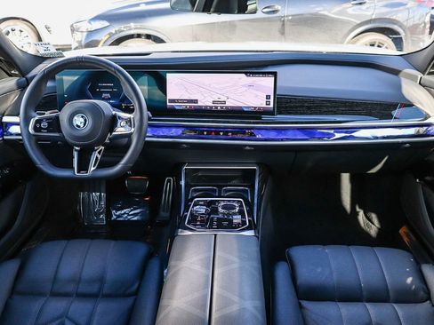 Used 2025 BMW i7 eDrive50 w/ M Sport Package image 12