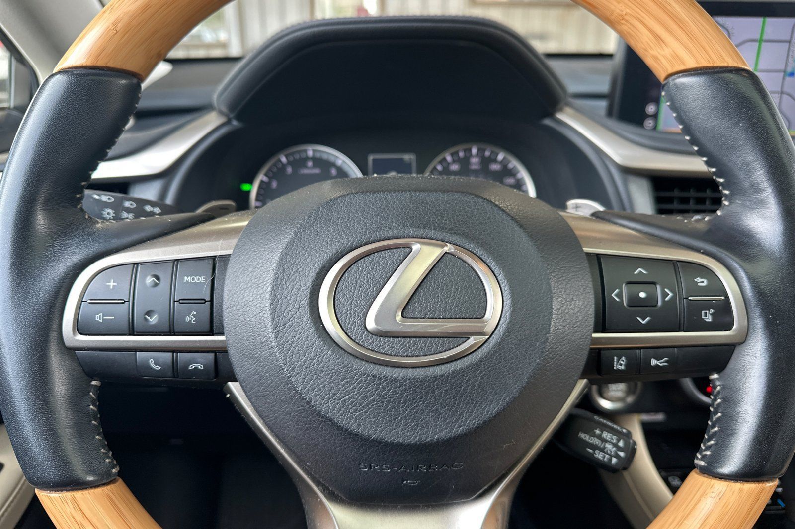 Used 2022 Lexus RX 350L FWD w/ Premium Package image 21