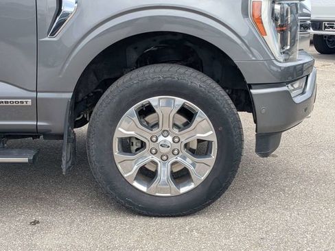 Used 2021 Ford F150 Platinum w/ FX4 Off-Road Package AWD/4WD image 12