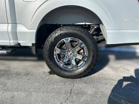 Used 2022 Ford F150 XLT w/ Equipment Group 302A High image 17