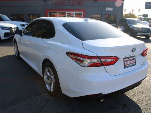 Used 2019 Toyota Camry LE image 5