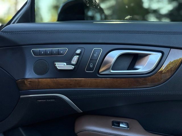 Used 2013 Mercedes-Benz SL 550 image 20
