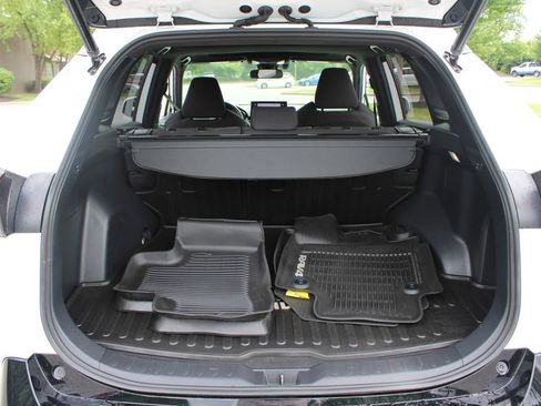 Used 2022 Toyota RAV4 SE w/ Weather & Moonroof Package AWD/4WD image 31