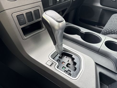 Used 2012 Toyota Tundra 4x4 CrewMax image 23