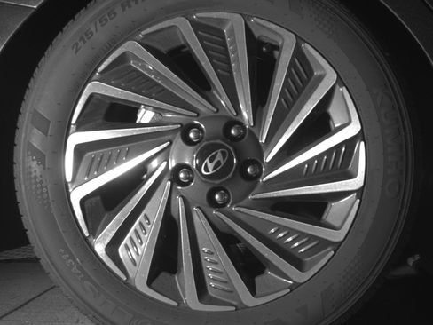 Used 2025 Hyundai Sonata SEL FWD image 18