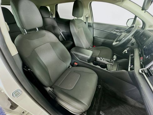 Used 2023 Kia Sportage LX FWD image 40