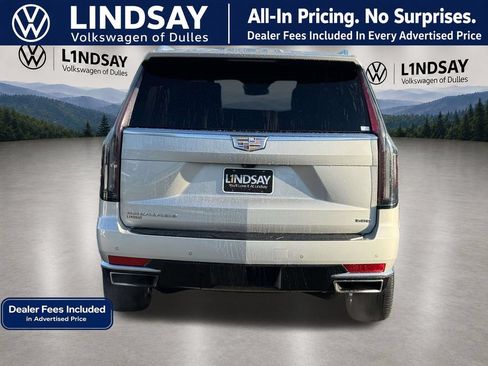 Used 2021 Cadillac Escalade Premium Luxury Platinum w/ Heavy-Duty Trailer Package AWD/4WD image 6