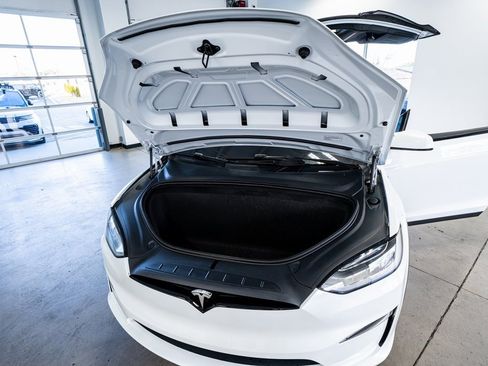 Used 2022 Tesla Model X image 59
