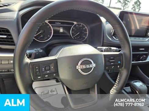 Used 2025 Nissan Rogue SV image 23