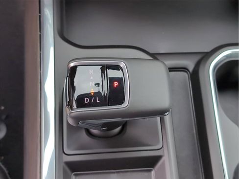 New 2026 GMC Sierra 1500 SLT w/ SLT Premium Package image 13