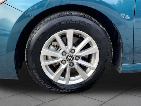 Used 2025 Toyota Camry LE FWD image 11