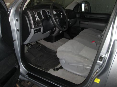 Used 2011 Toyota Tundra 4x4 Double Cab w/ Tow Pkg image 13