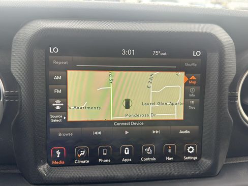 Used 2023 Jeep Wrangler Unlimited Sahara w/ Cold Weather Group AWD/4WD image 32