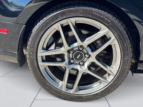 Used 2013 Ford Mustang Shelby GT500 RWD image 30