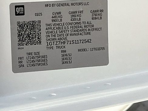 Used 2025 GMC Savana 3500 Extended w/ Driver Convenience Package RWD image 29