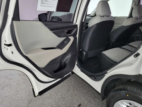 Used 2022 Subaru Forester AWD/4WD image 15