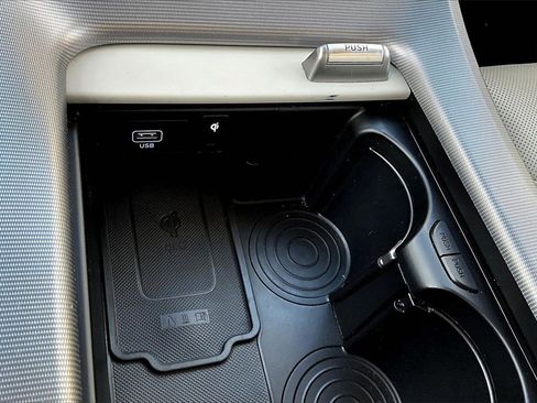 Used 2024 Hyundai Palisade Calligraphy image 28