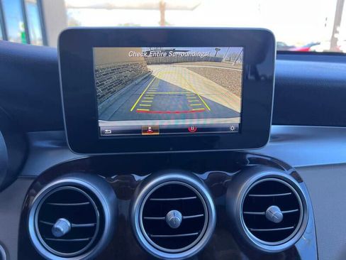 Used 2017 Mercedes-Benz GLC 300 w/ Premium 1 Package image 21