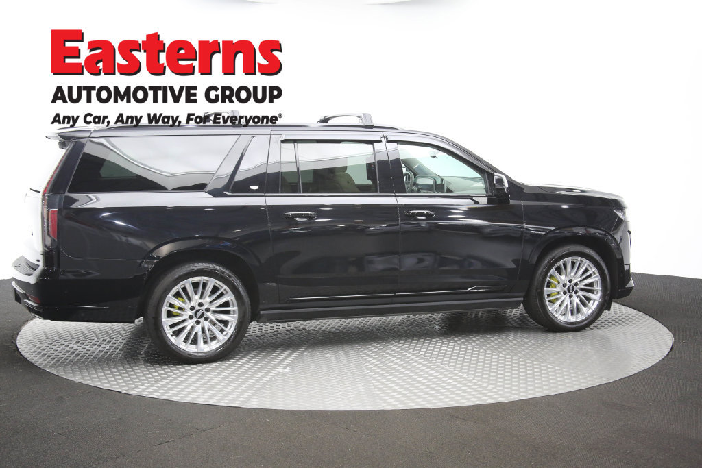 Used 2024 Cadillac Escalade ESV Sport Platinum w/ LPO, ONYX Package AWD/4WD image 52