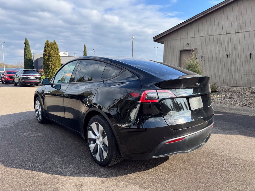 Used 2021 Tesla Model Y Long Range AWD/4WD image 11