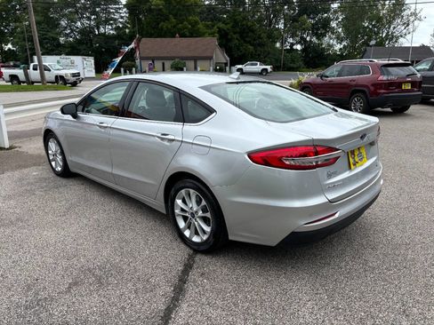 Used 2019 Ford Fusion SE image 5