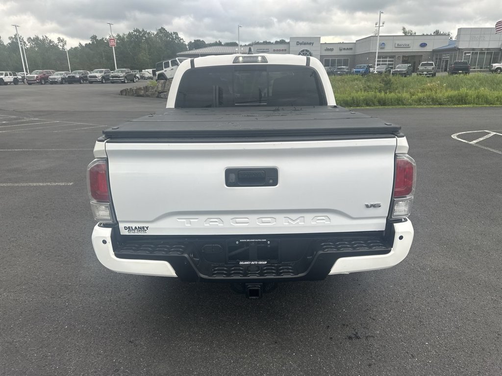 Used 2021 Toyota Tacoma TRD Off-Road w/ Technology Package AWD/4WD image 7