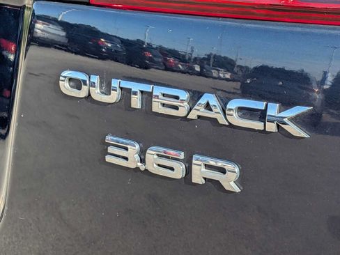Used 2014 Subaru Outback 3.6R Limited AWD/4WD image 8