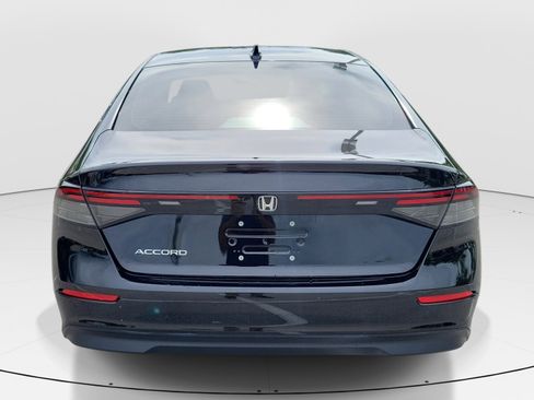 Used 2025 Honda Accord SE image 5
