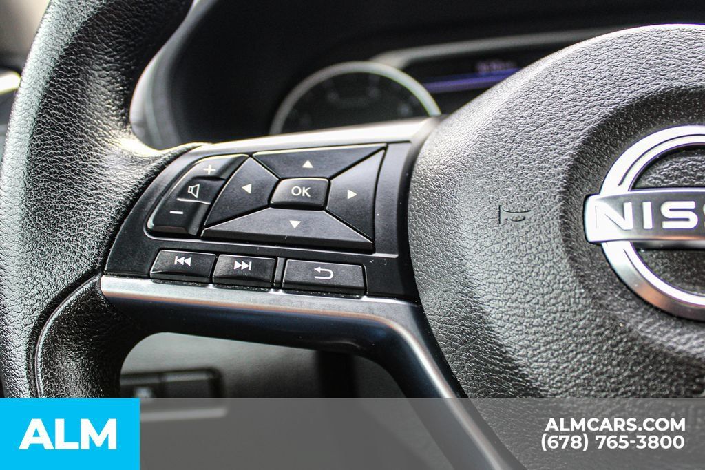 Used 2024 Nissan Sentra SV FWD image 24