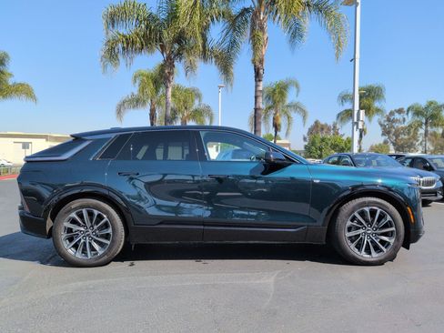 Used 2024 Cadillac Lyriq Sport RWD image 11