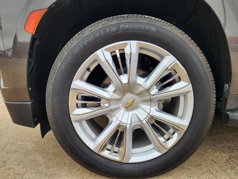 Used 2021 Chevrolet Tahoe High Country image 11