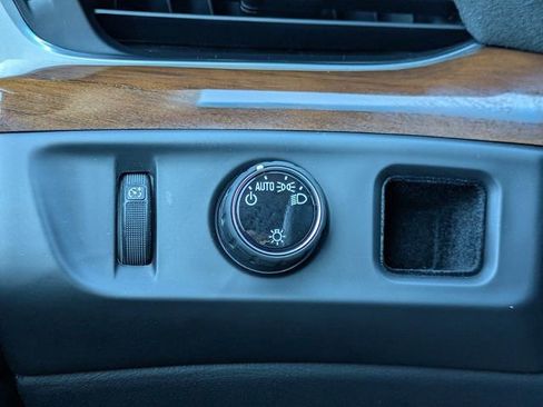 Used 2019 Cadillac Escalade 2WD image 27