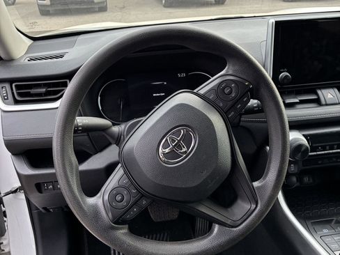 Used 2024 Toyota RAV4 LE image 10