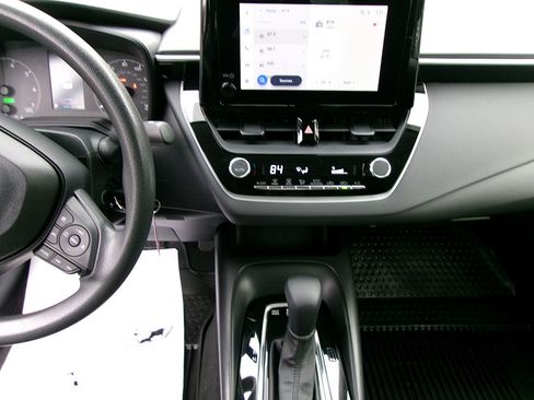 Used 2024 Toyota Corolla LE image 14