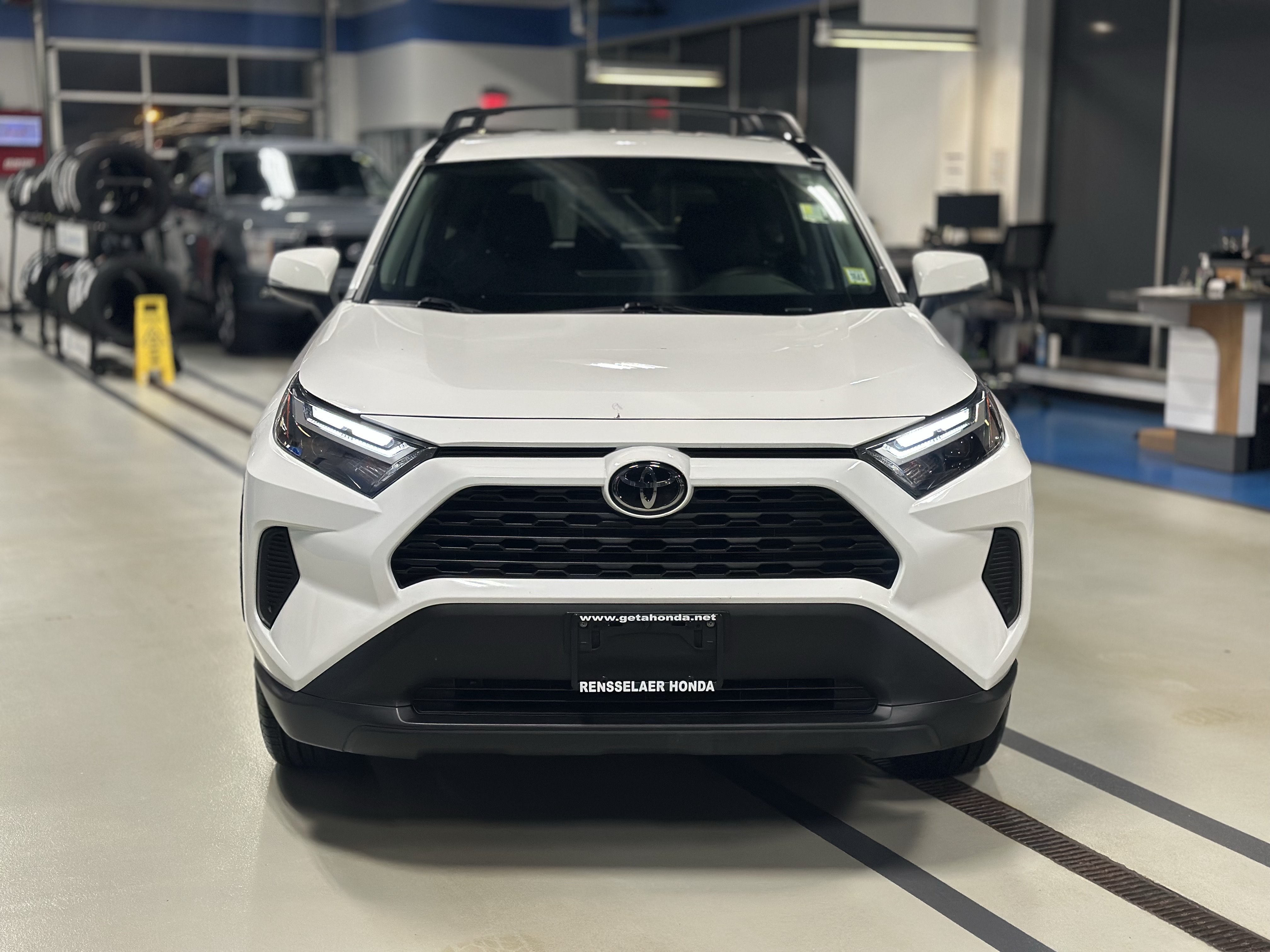 Used 2024 Toyota RAV4 XLE AWD/4WD image 3