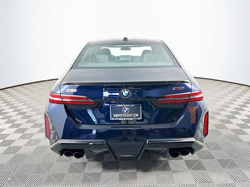 Used 2025 BMW M5 AWD/4WD image 8