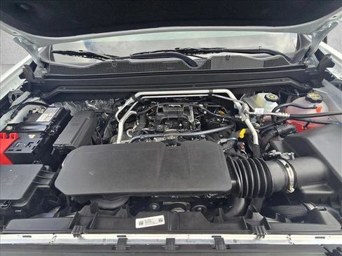 New 2026 Chevrolet Colorado ZR2 w/ Technology Package AWD/4WD image 17