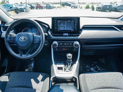 Used 2020 Toyota RAV4 XLE image 9