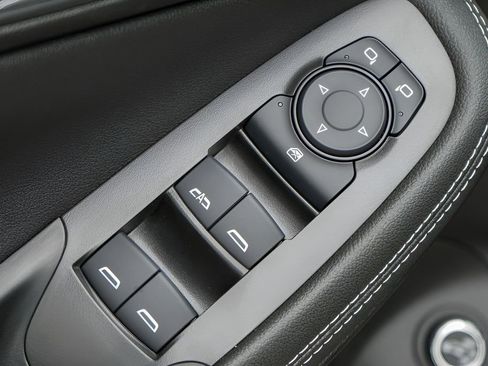New 2026 Buick Encore GX Avenir w/ Avenir Technology Package FWD image 17