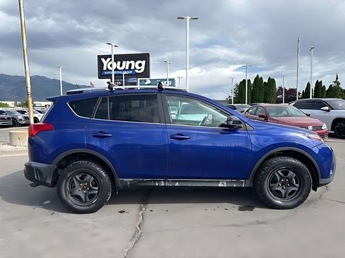 Used 2015 Toyota RAV4 LE AWD/4WD image 3