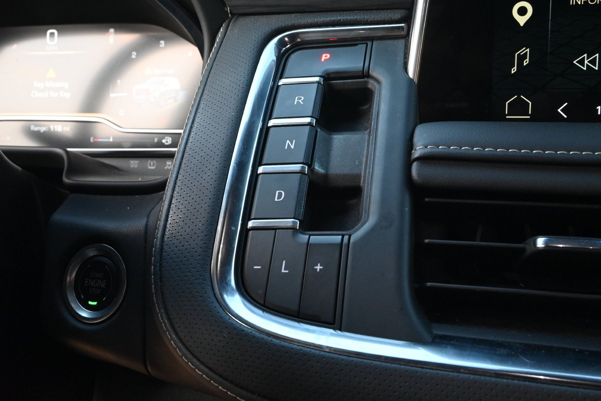 Used 2024 GMC Yukon SLT w/ SLT Luxury Package RWD image 14