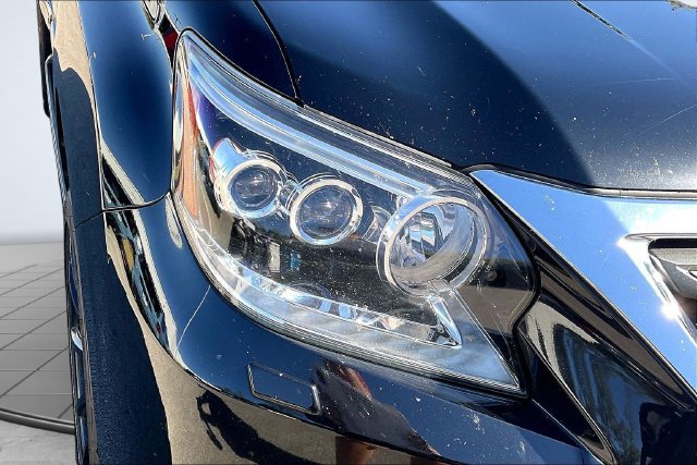 Used 2017 Lexus GX 460 Premium w/ Premium Package AWD/4WD image 31