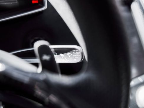 Used 2012 McLaren MP4-12C Coupe RWD image 50