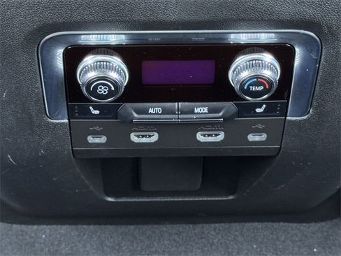 Used 2021 GMC Yukon XL Denali w/ Denali Ultimate Package image 31