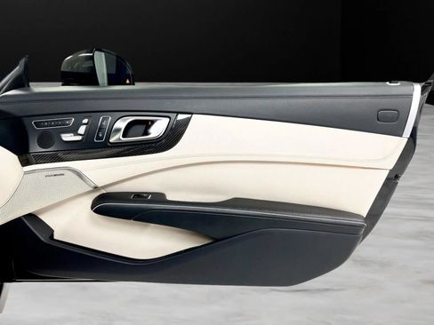 Used 2013 Mercedes-Benz SL 63 AMG image 37