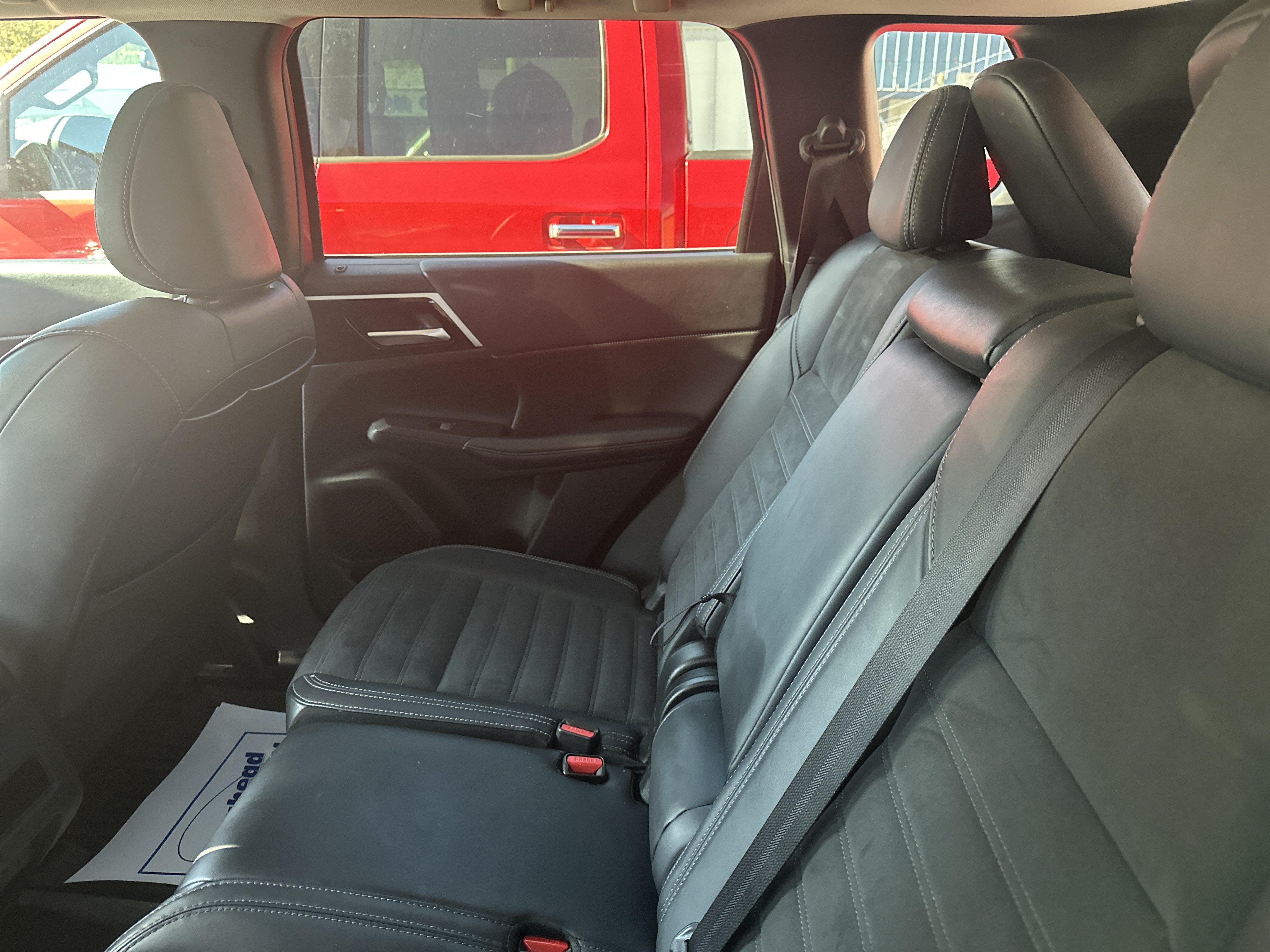 Used 2024 Mitsubishi Outlander SE AWD/4WD image 8